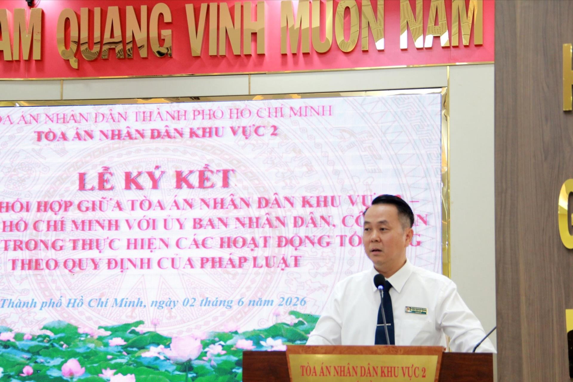 vinh-2(1).jpg