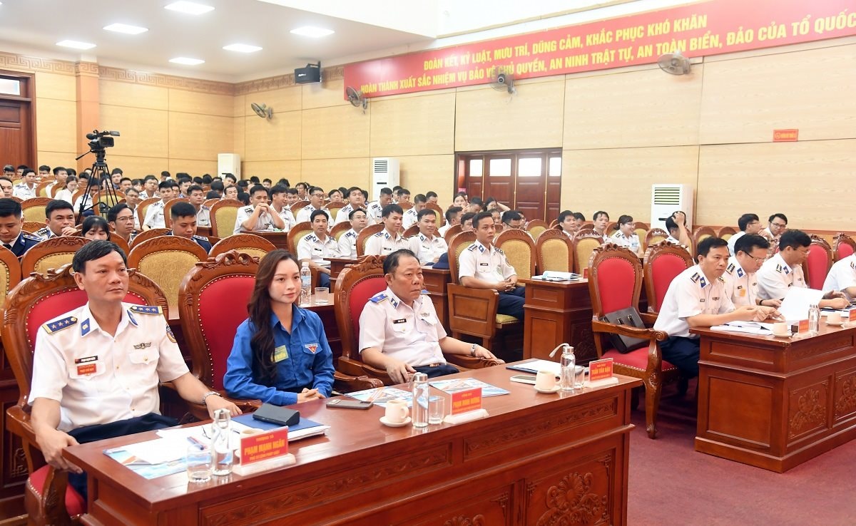 cac-dai-bieu-tham-du-khai-mac-hoi-thi.jpg