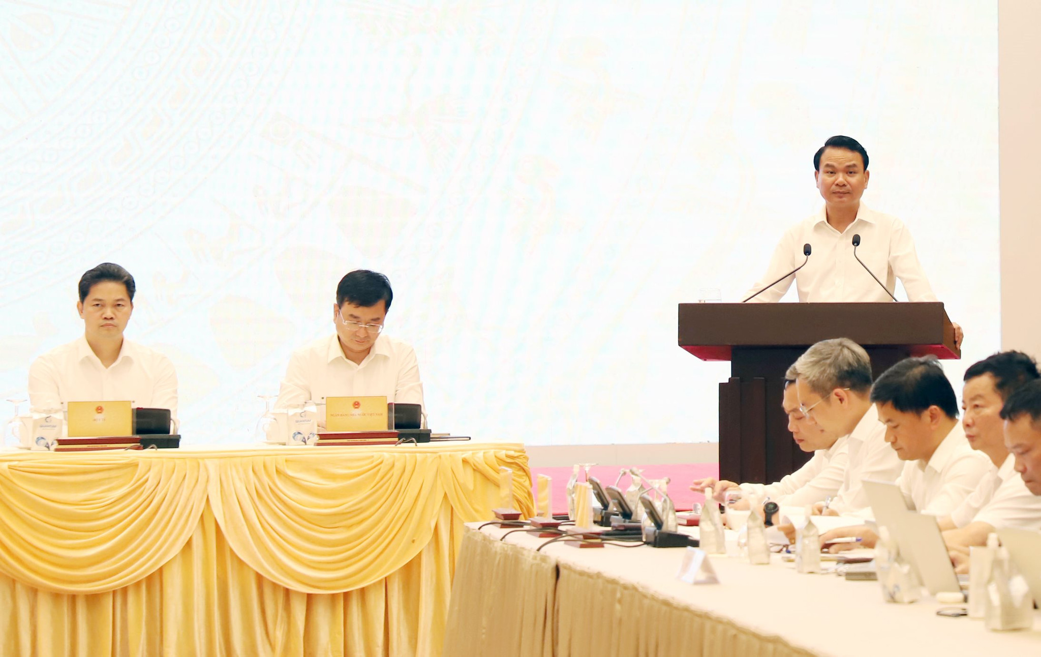 hop-bao-chinh-phu-3-.jpg