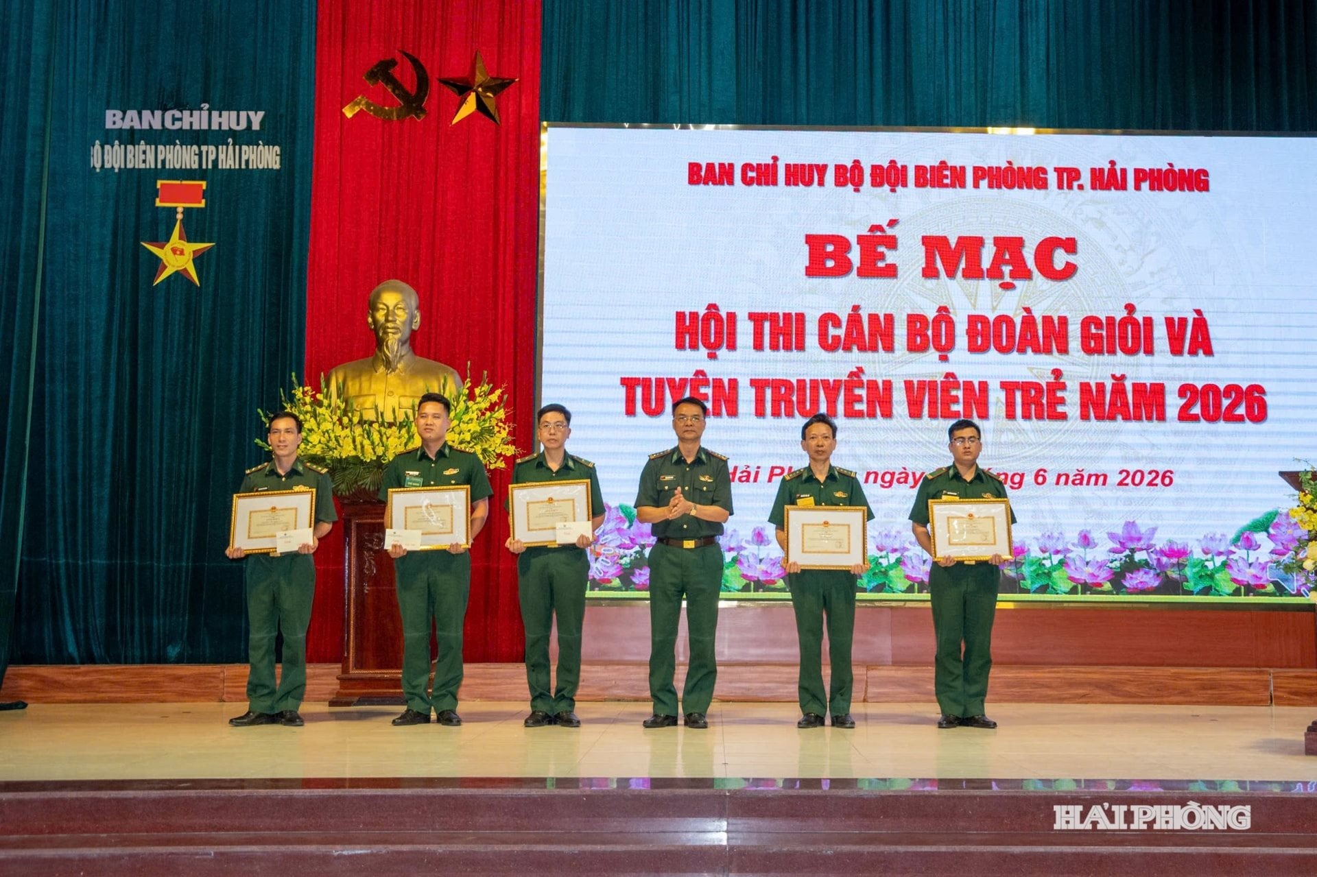 khen-thuong-bp.jpg