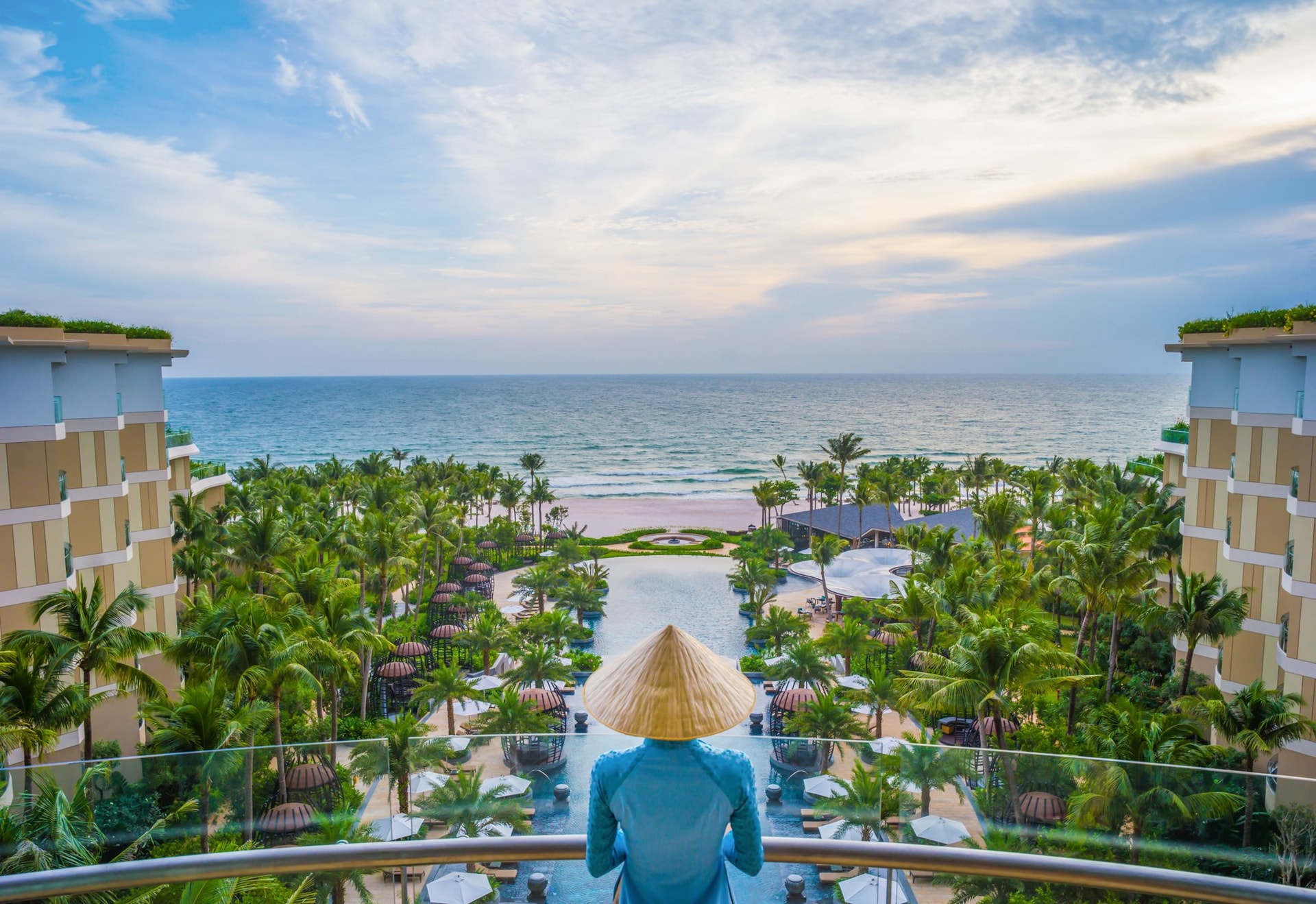 khu-phuc-hop-nghi-duong-giai-tri-phu-quoc-marina-la-diem-den-quen-thuoc-cua-du-khach-trong-nuoc-va-quoc-te-khi-den-dao-ngoc.jpg