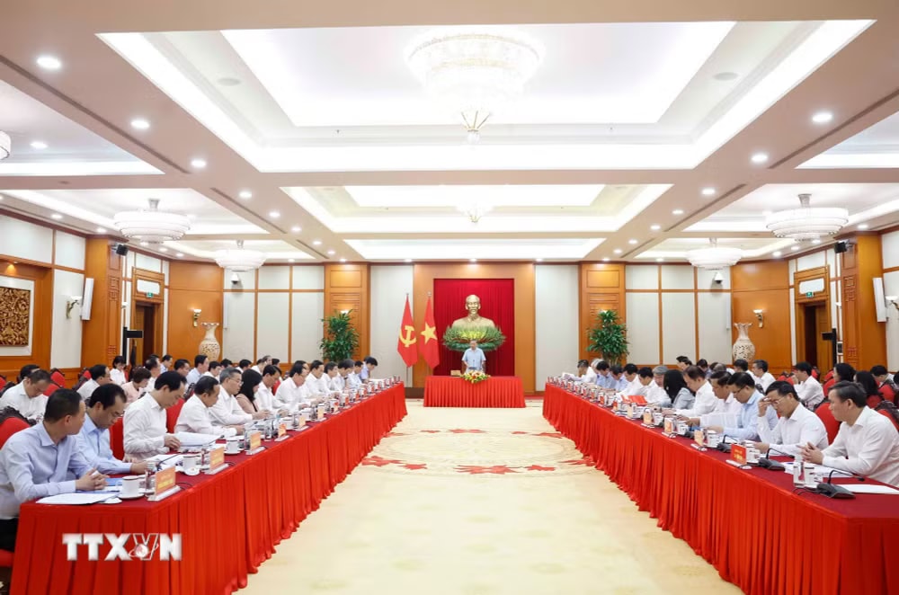ttxvn-tong-bi-thu-chu-tich-nuoc-chu-tri-cuoc-lam-viec-ve-de-an-doi-moi-mo-hinh-phat-trien-dat-nuoc-10.jpg