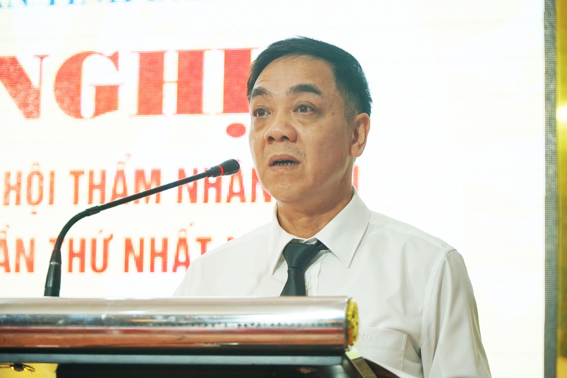 hoi-tham-3.jpg