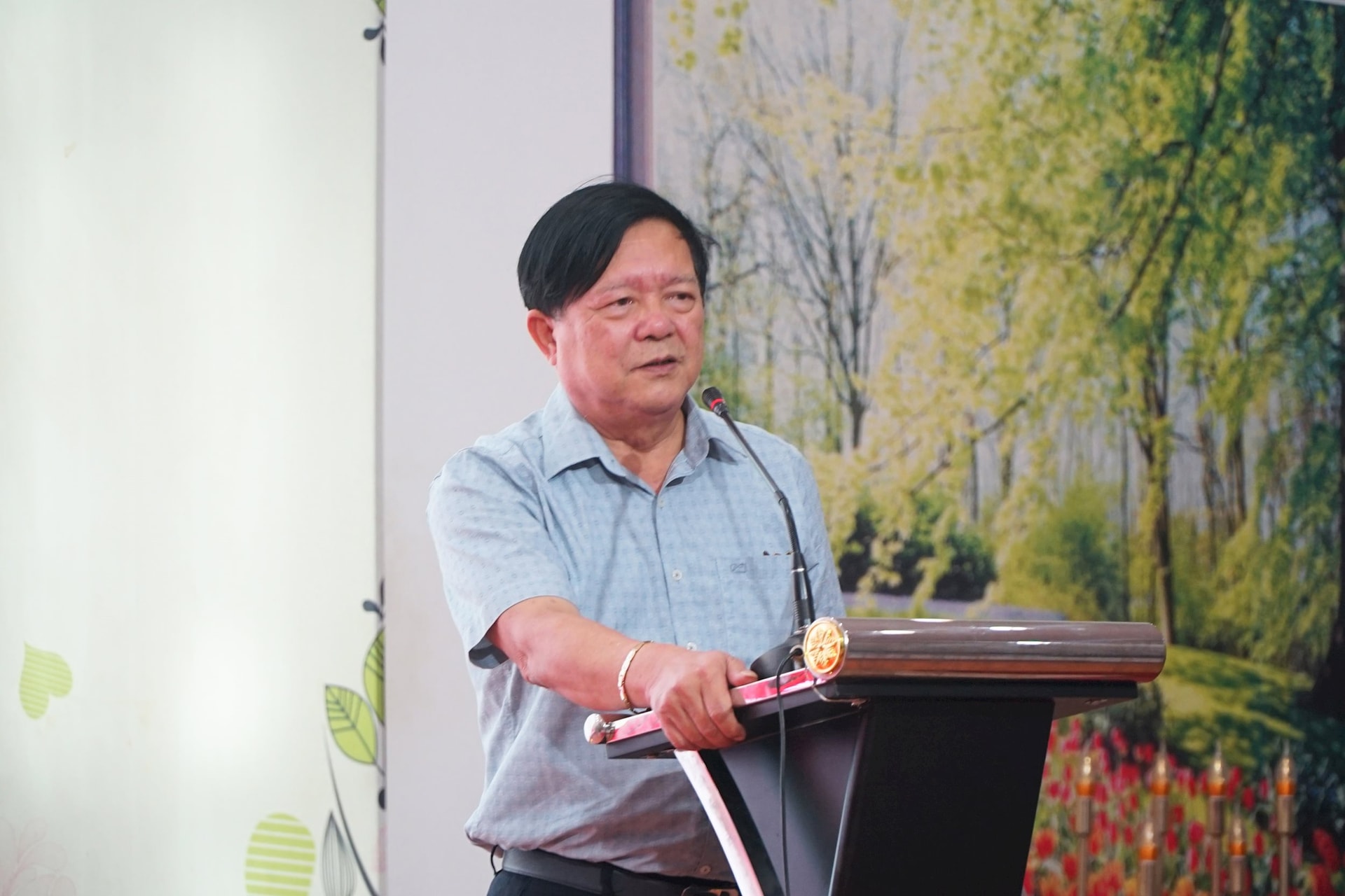 hoi-tham-8.jpg