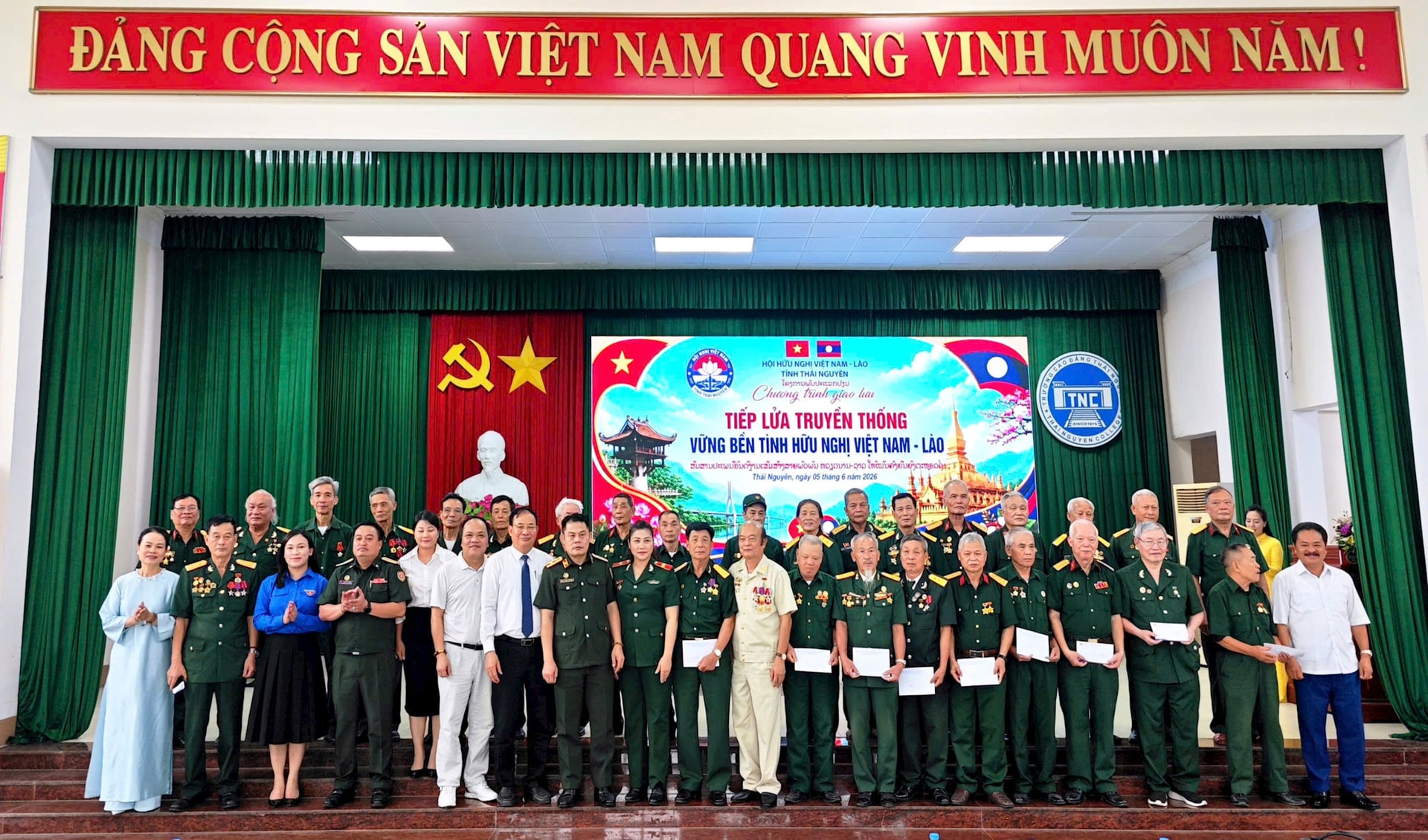 348ea0f2-50bf-4bef-83ce-19e98e253cd0.jpg
