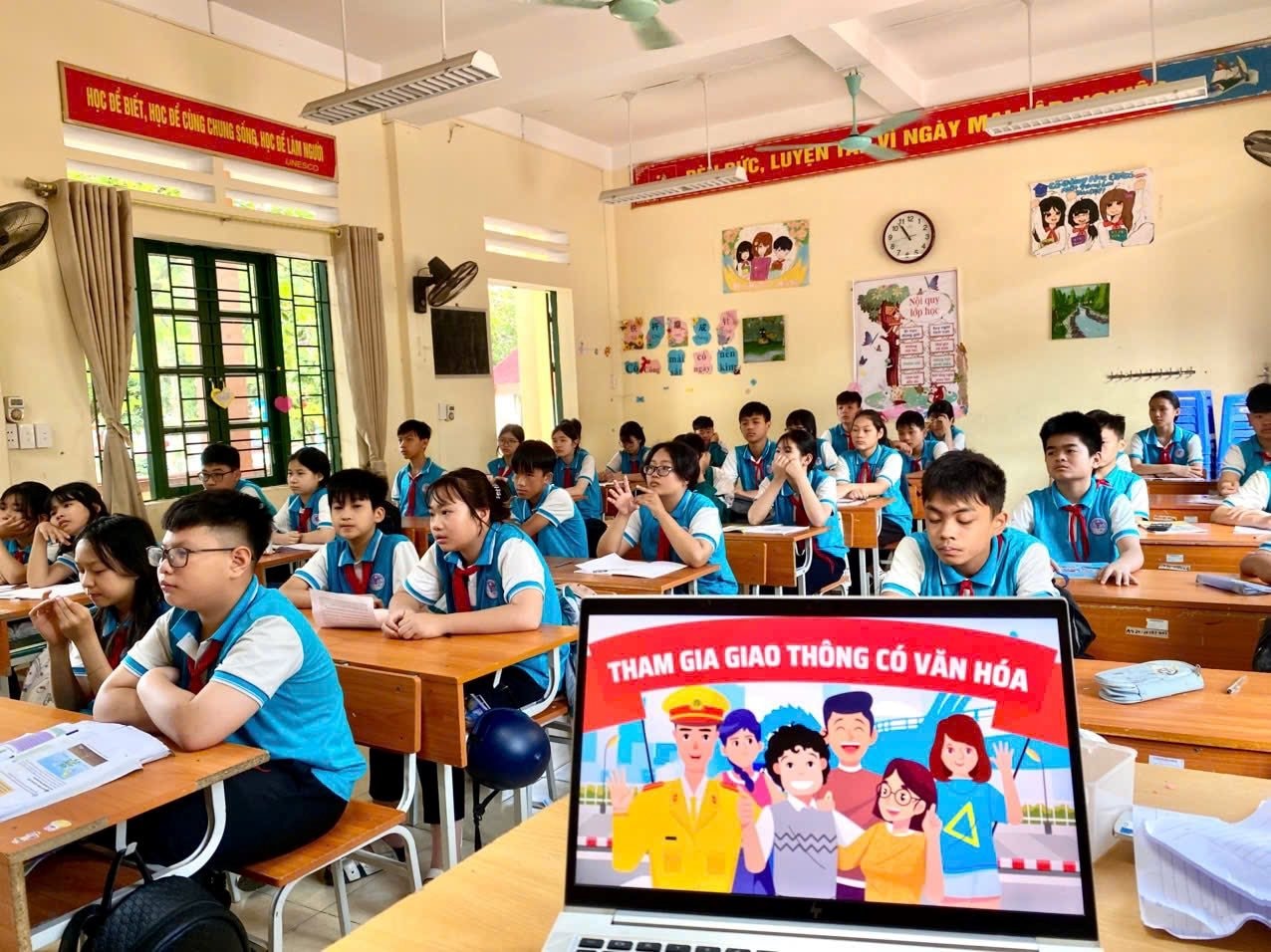 tuyen-truyen-atgt-lao-cai2.jpg