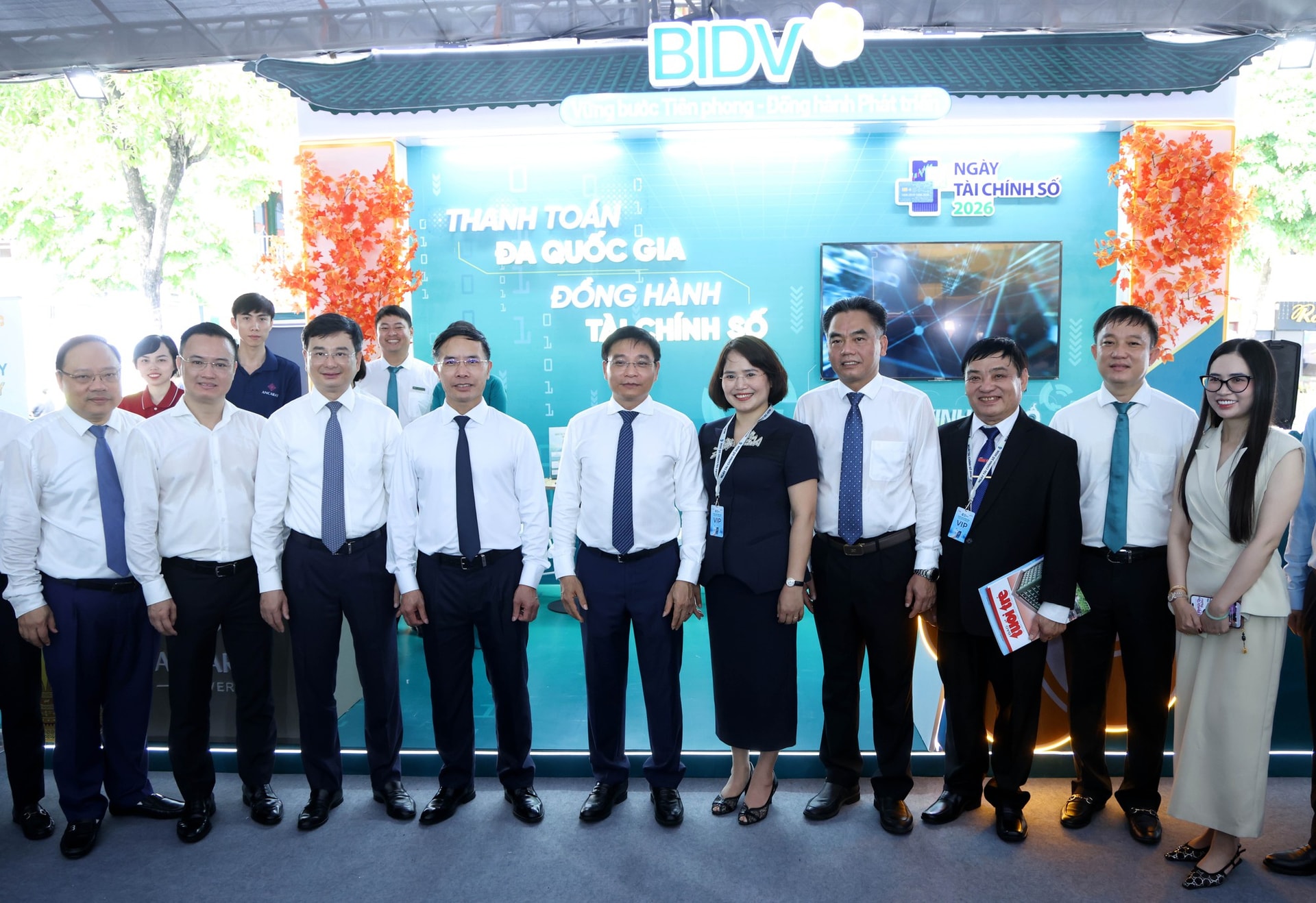 Phó Thủ tướng Nguyễn Văn Thắng: Thanh toán không dùng tiền mặt trở thành huyết mạch của nền kinh tế số- Ảnh 5. Phó Thủ tướng Nguyễn Văn Thắng: Thanh toán không dùng tiền mặt trở thành huyết mạch của nền kinh tế số- Ảnh 5.