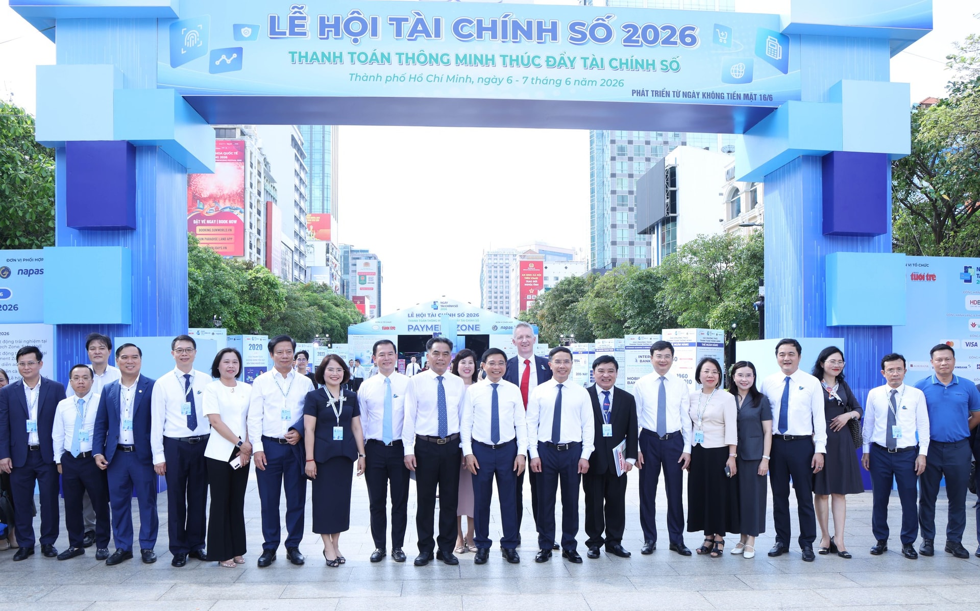 Phó Thủ tướng Nguyễn Văn Thắng: Thanh toán không dùng tiền mặt trở thành huyết mạch của nền kinh tế số- Ảnh 6. Phó Thủ tướng Nguyễn Văn Thắng: Thanh toán không dùng tiền mặt trở thành huyết mạch của nền kinh tế số- Ảnh 6.