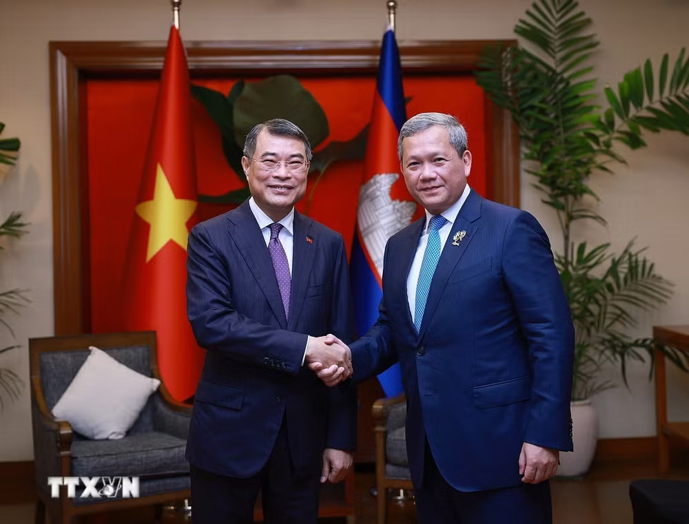 ttxvn-thu-tuong-le-minh-hung-gap-thu-tuong-campuchia-2.jpg