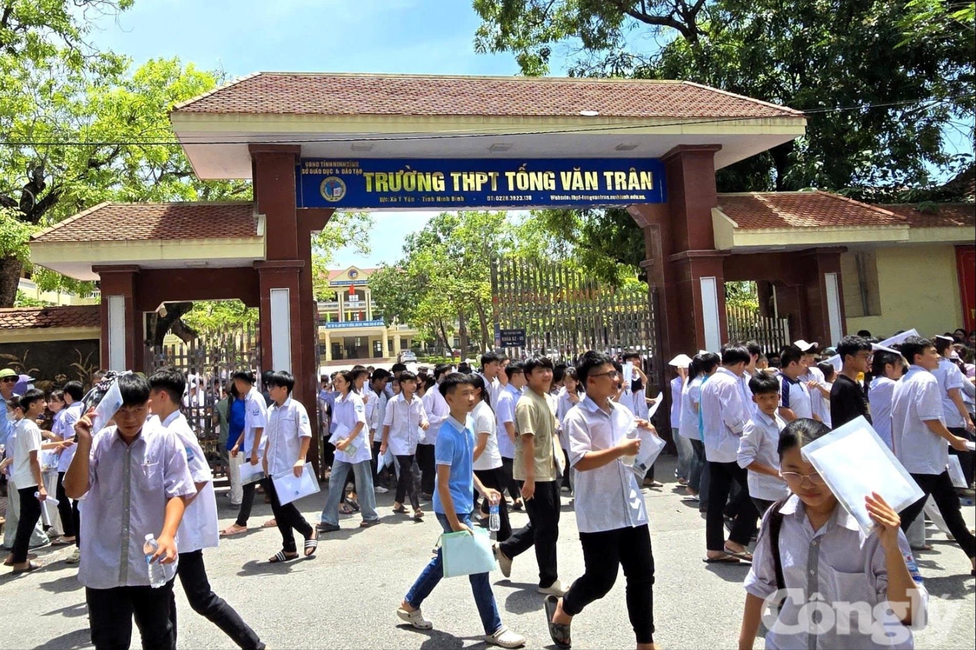 thi_sinh_ninh_binh_thi_vao_lop_10_anh1(1).jpg