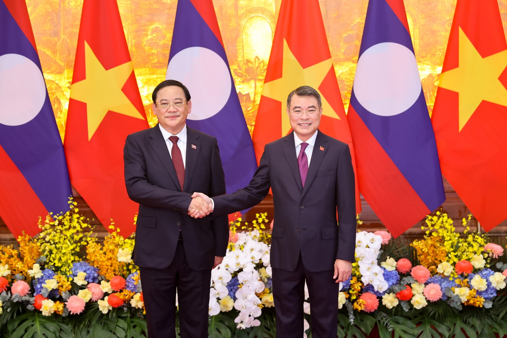 Thủ tướng Lê Minh Hưng chủ trì lễ đón chính thức Thủ tướng CHDCND Lào- Ảnh 5. Thủ tướng Lê Minh Hưng chủ trì lễ đón chính thức Thủ tướng CHDCND Lào- Ảnh 5.