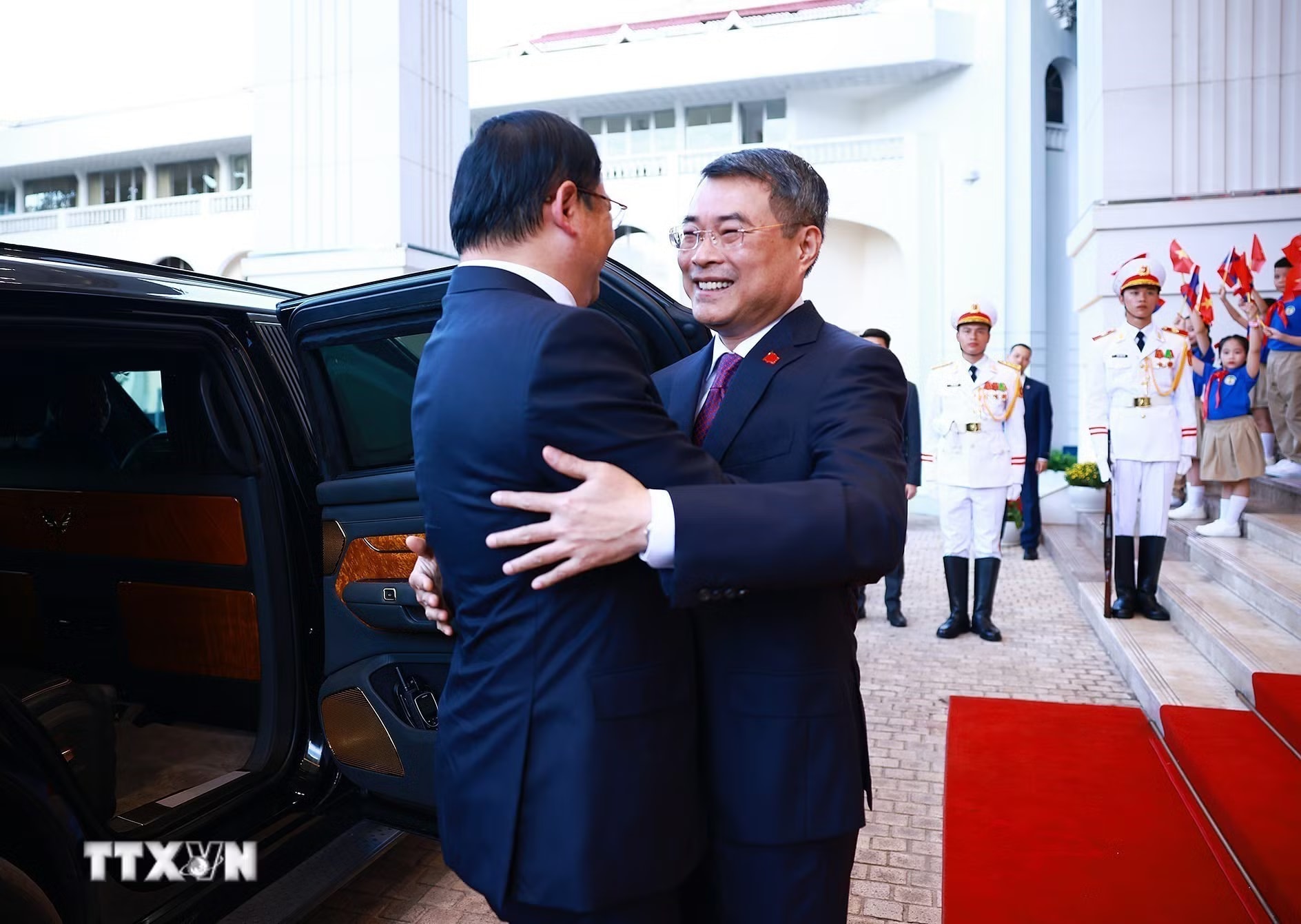 ttxvn-le-don-thu-tuong-lao-tham-chinh-thuc-viet-nam-8810782-3.jpg