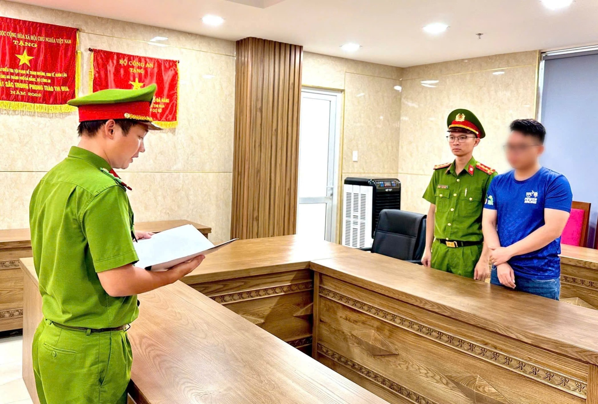 10-6-vp-shtt10.jpg