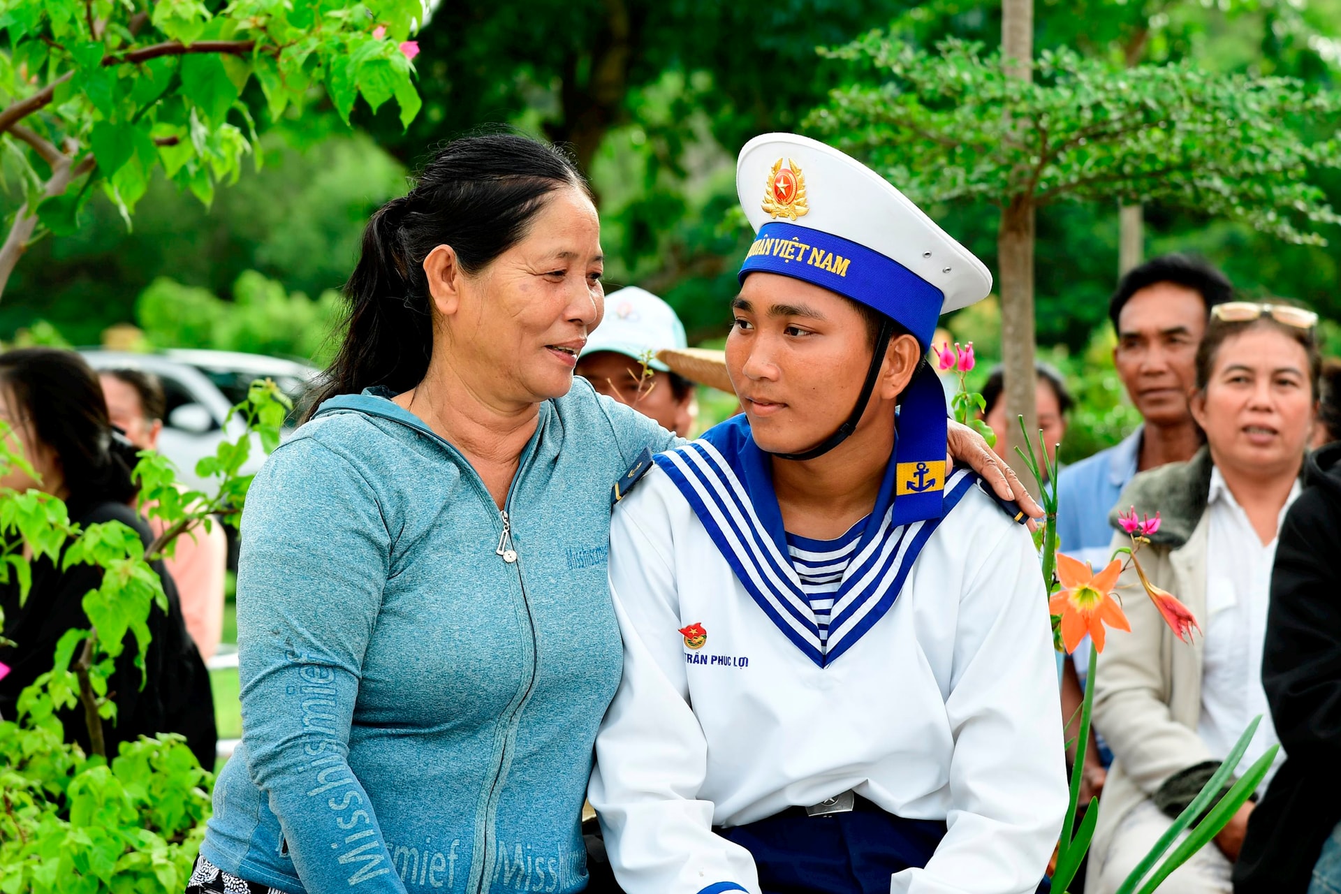 18.-niem-vui-cua-nguoi-me-khi-chung-kien-su-truong-thanh-cua-con-trong-moi-truong-quan-doi.jpg