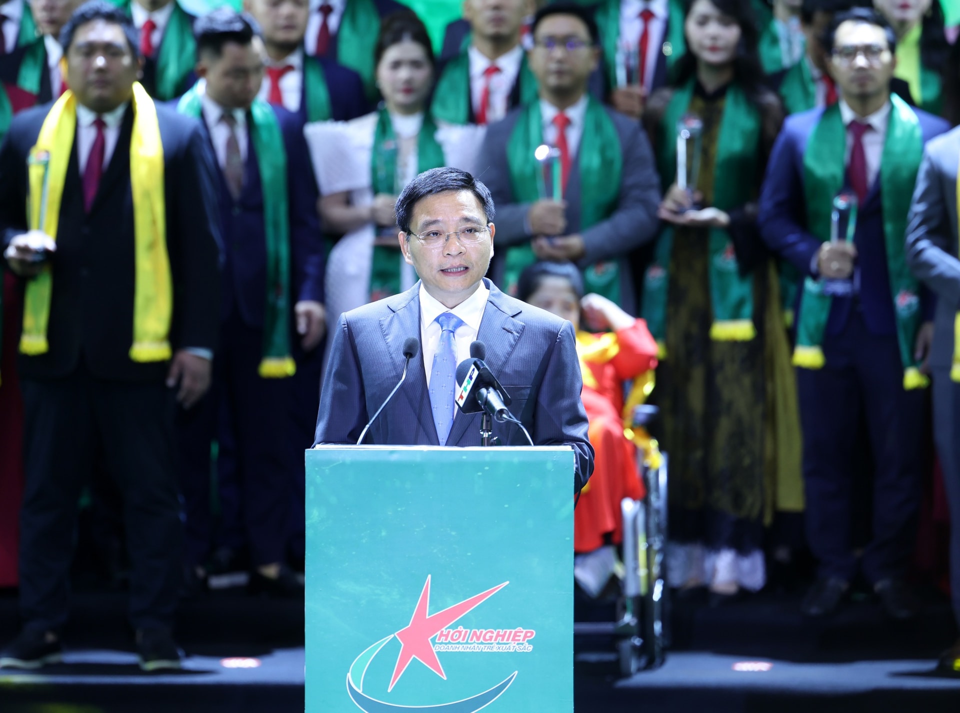 Thế hệ doanh nhân trẻ hôm nay mang một sứ mệnh mới- Ảnh 1. Thế hệ doanh nhân trẻ hôm nay mang một sứ mệnh mới- Ảnh 1.