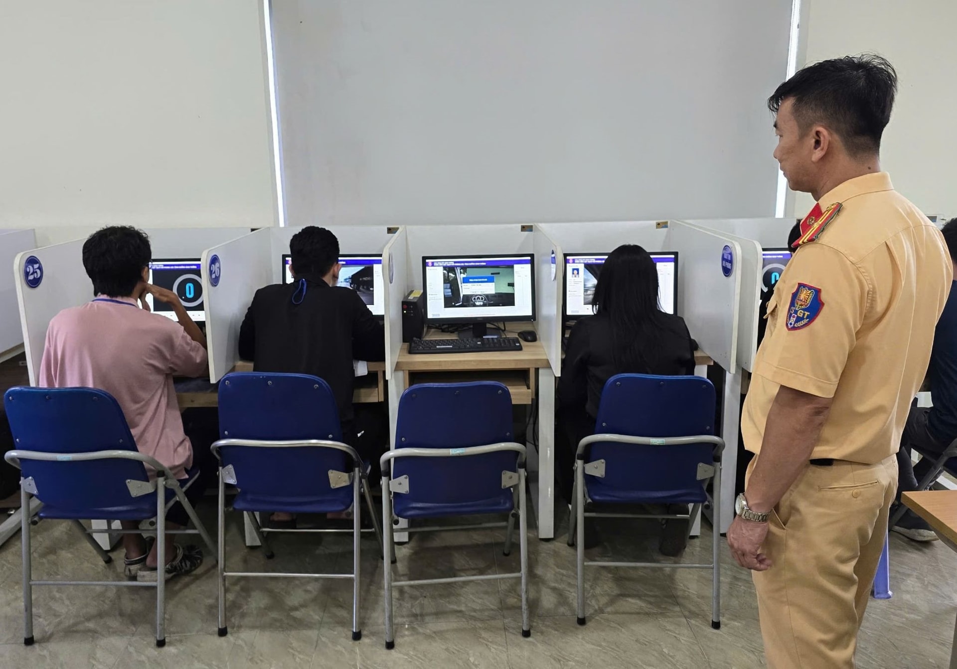 thi-bang-lai.jpg