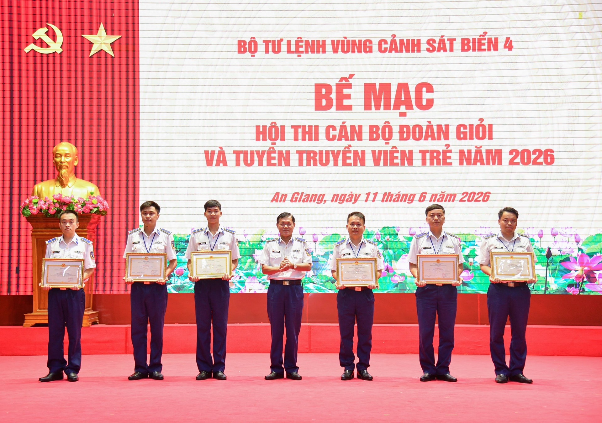 anh-8.jpg