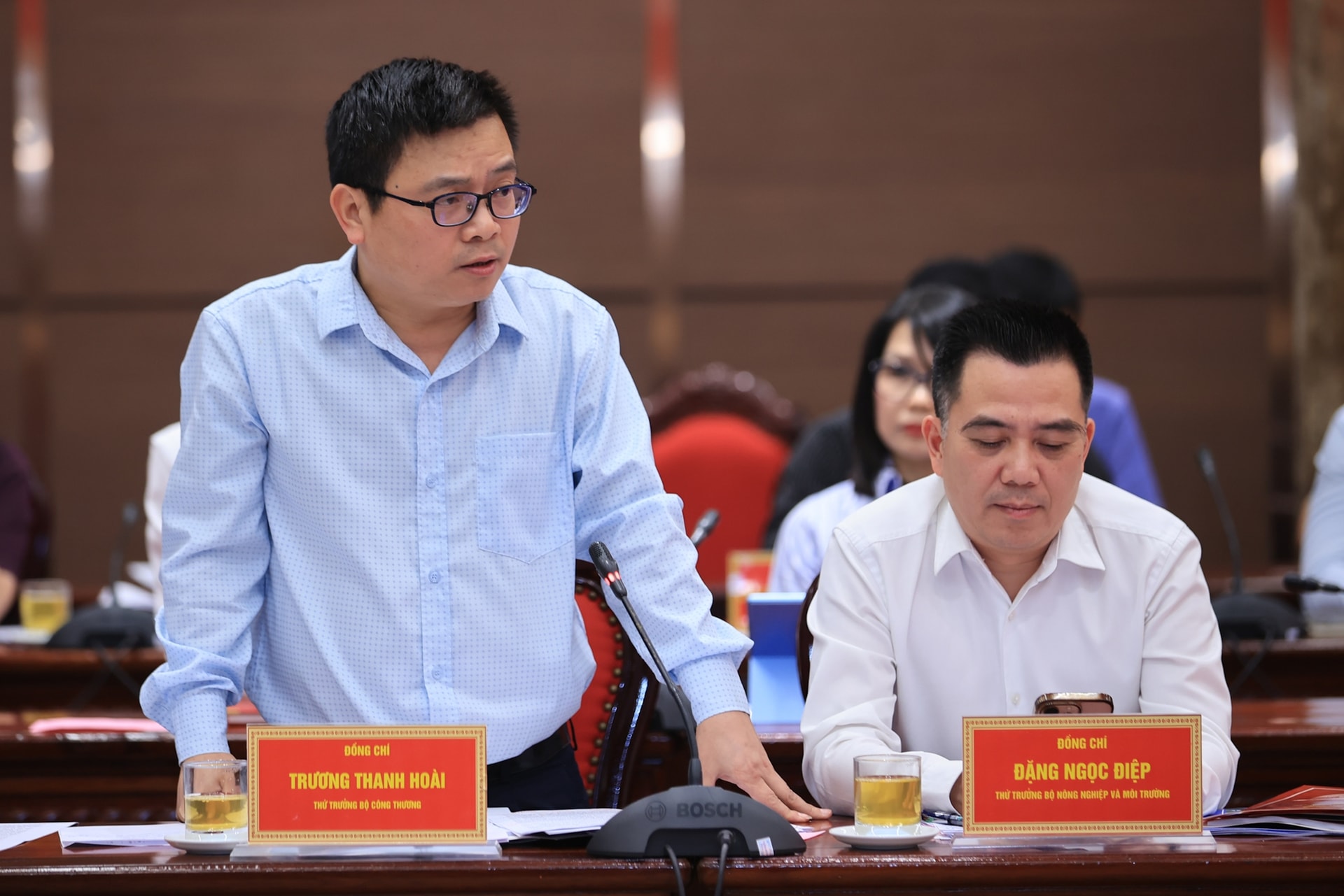 Thủ tướng: Hà Nội sẽ được ưu tiên nguồn lực, cơ chế nhưng phải cam kết tăng chất lượng đầu tư và đóng góp cho cả nước- Ảnh 13. Thủ tướng: Hà Nội sẽ được ưu tiên nguồn lực, cơ chế nhưng phải cam kết tăng chất lượng đầu tư và đóng góp cho cả nước- Ảnh 13.