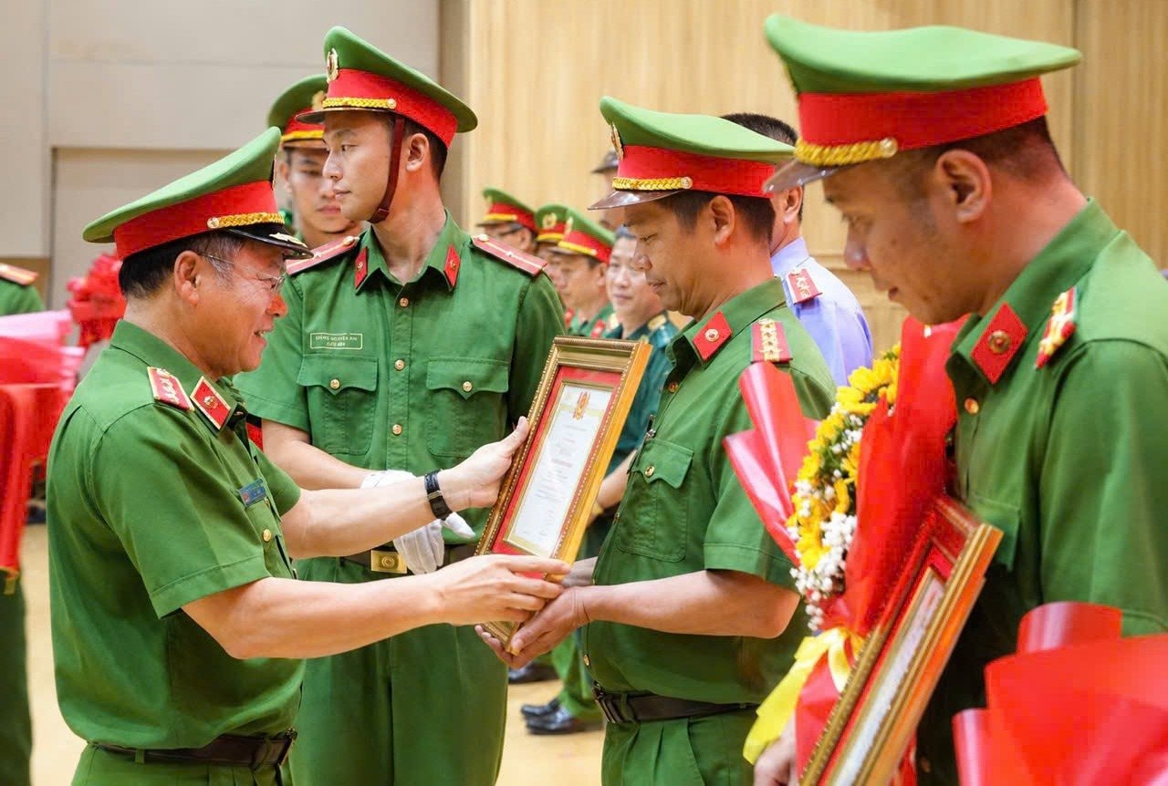 thuong-tuong-trao-bk.jpg