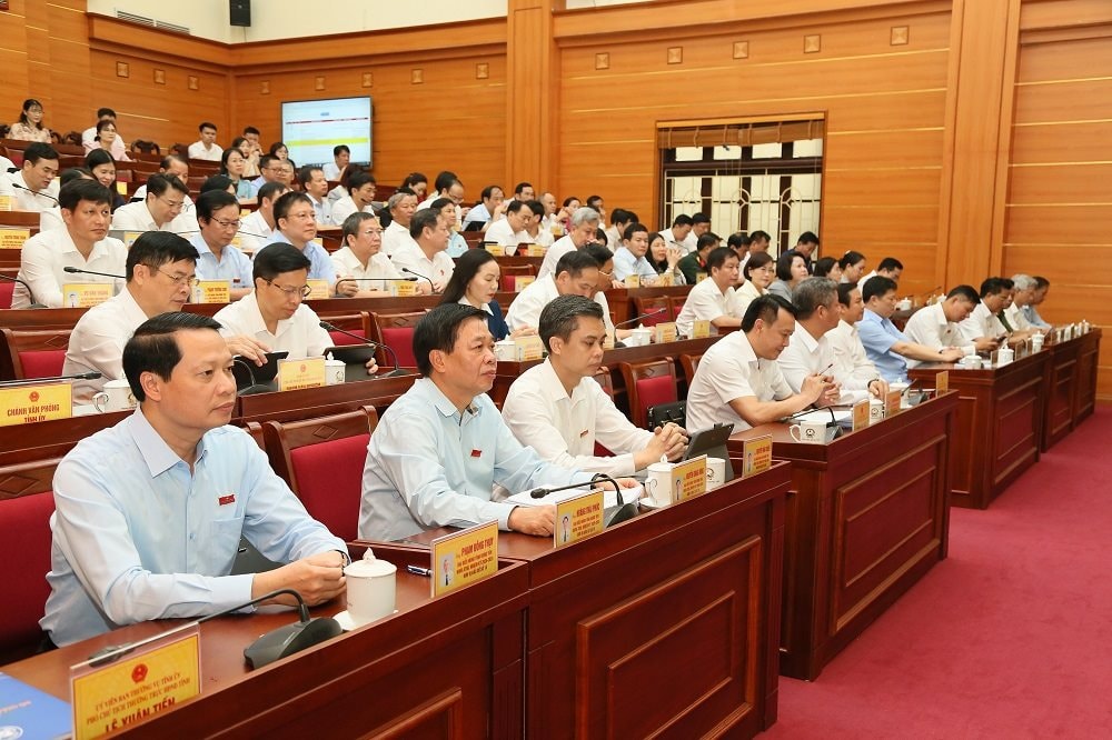 cac-dong-chi-lanh-dao-va-cac-dai-bieu-du-ky-hop-1-.jpg