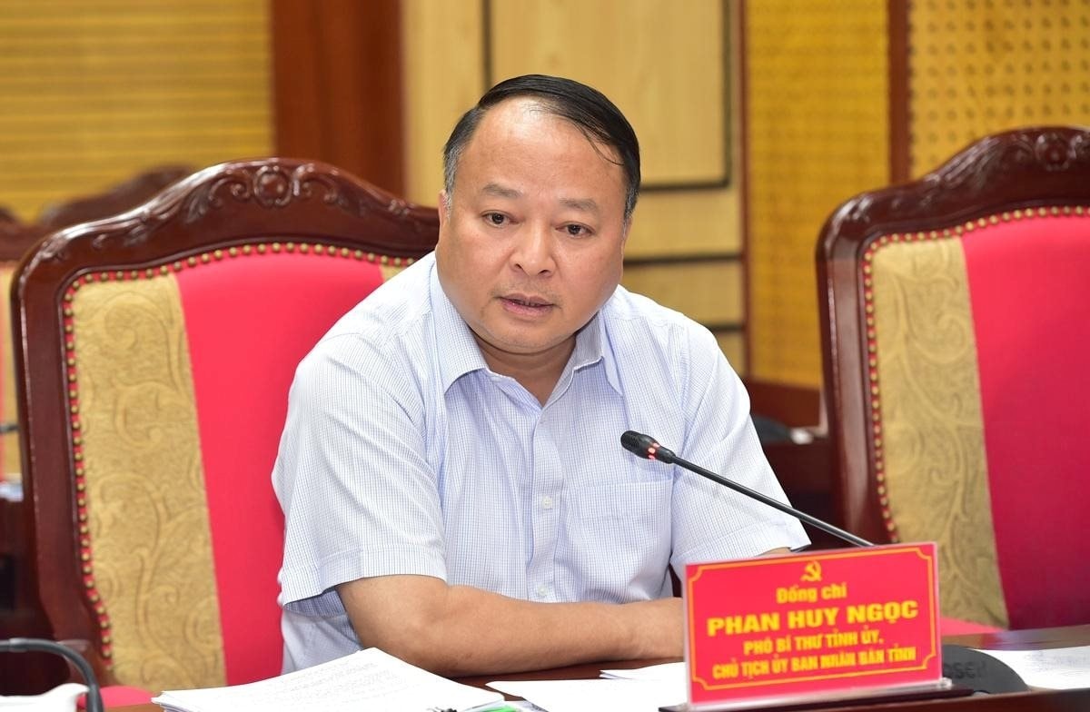 trien-khai-bai-ban-chat-che-viec-sap-xep-to-7_20260612123713.jpeg