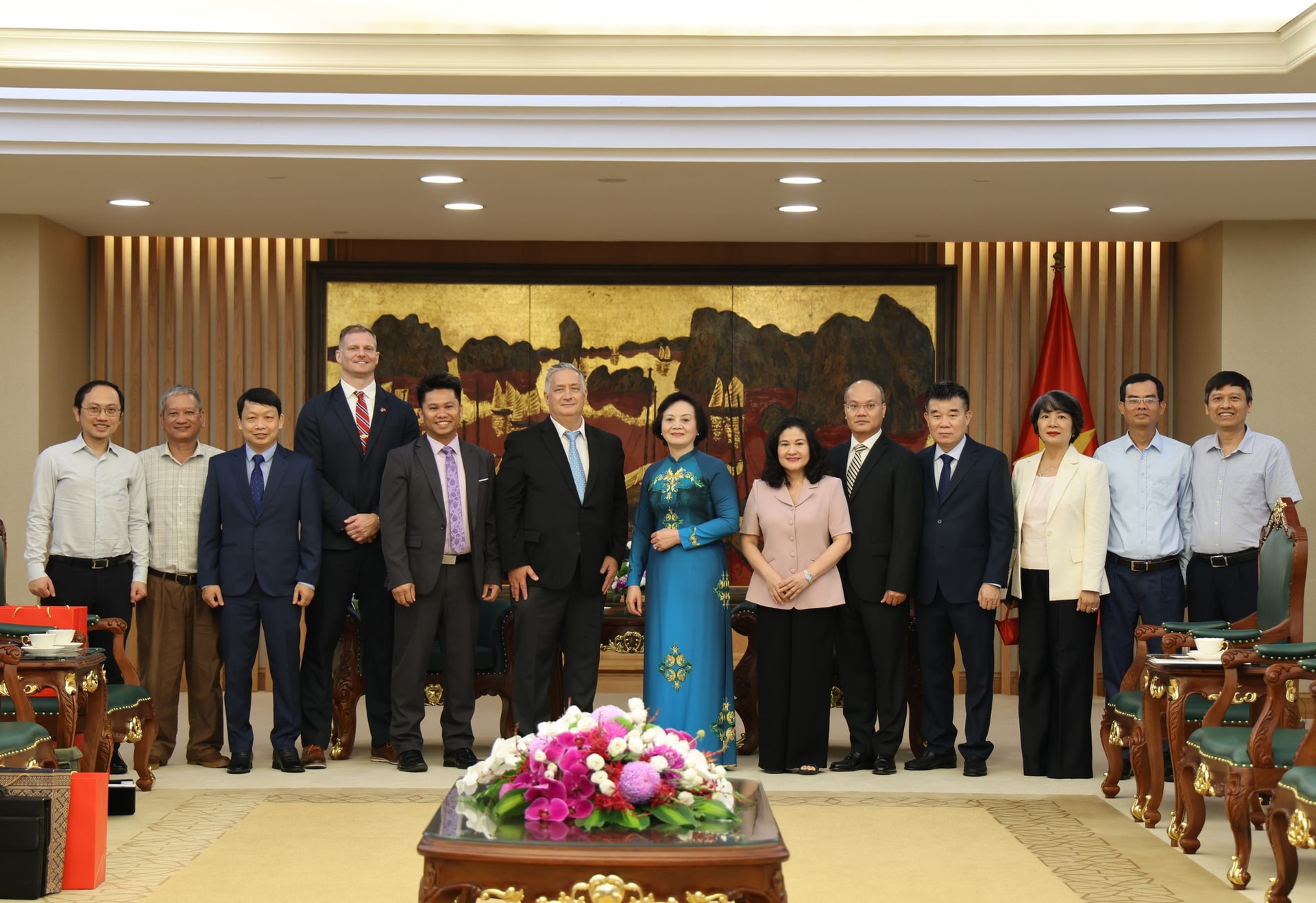 Tăng cường hợp tác Việt Nam-Hoa Kỳ trong giải mã tư liệu, tìm kiếm hài cốt liệt sĩ- Ảnh 5. Tăng cường hợp tác Việt Nam-Hoa Kỳ trong giải mã tư liệu, tìm kiếm hài cốt liệt sĩ- Ảnh 5.