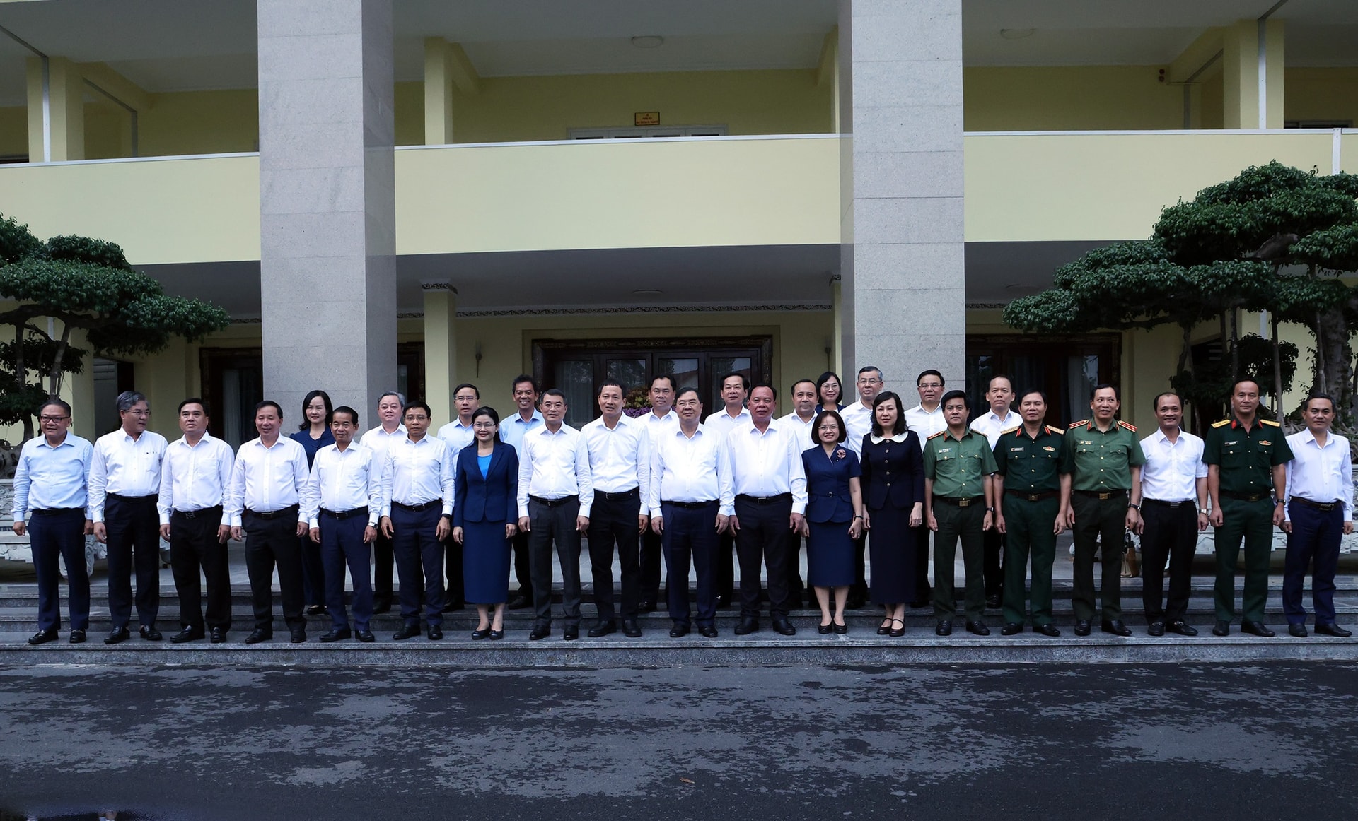 Thủ tướng: Nếu Đồng Nai cam kết đạt kết quả cao hơn, Chính phủ sẽ ưu tiên bố trí nguồn lực ngay trong năm 2027- Ảnh 12. Thủ tướng: Nếu Đồng Nai cam kết đạt kết quả cao hơn, Chính phủ sẽ ưu tiên bố trí nguồn lực ngay trong năm 2027- Ảnh 12.