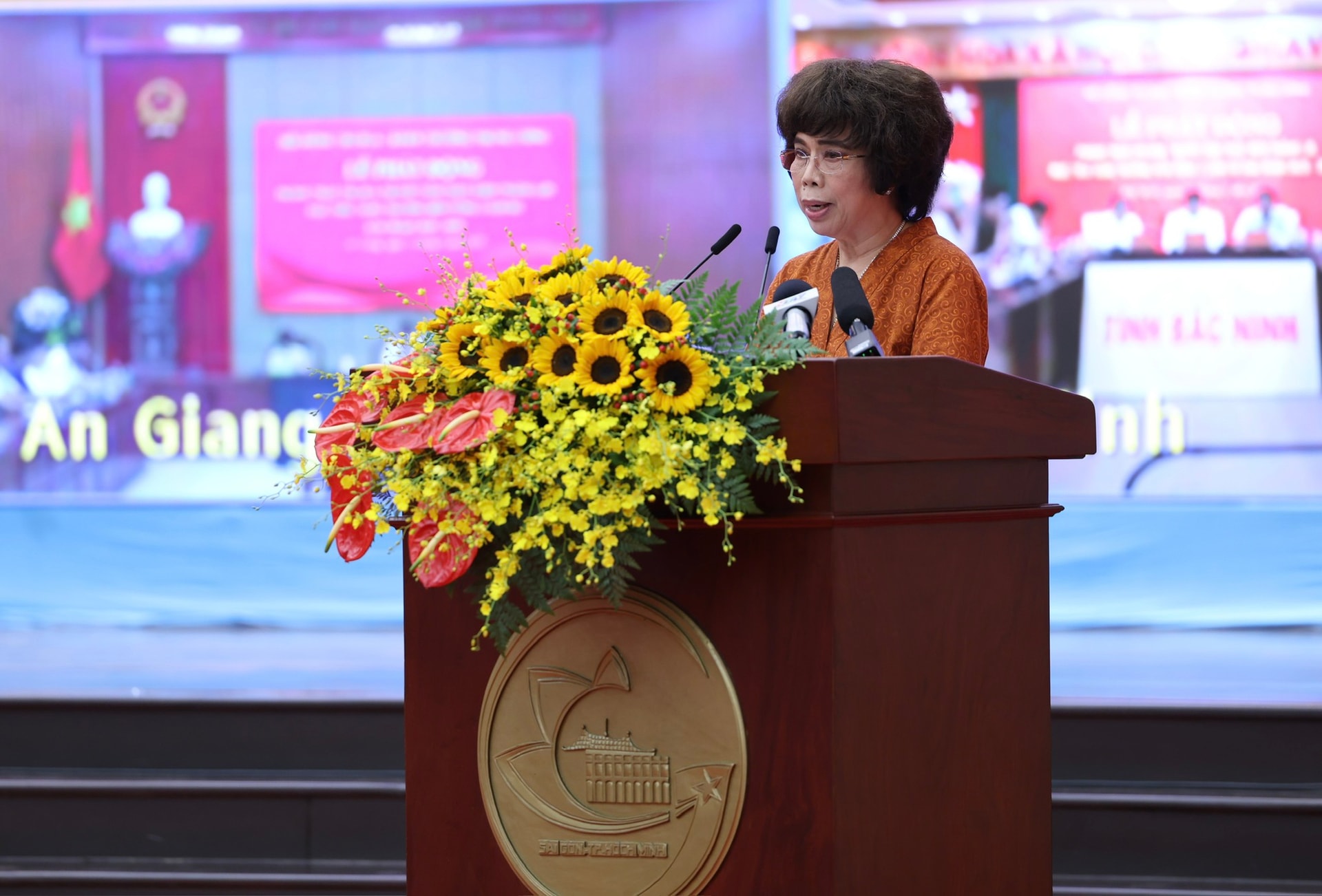 Thủ tướng Lê Minh Hưng phát động Phong trào thi đua quyết tâm thực hiện thắng lợi mục tiêu tăng trưởng bền vững '2 con số'- Ảnh 8.
