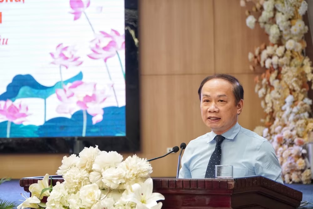 Đồng chí Phạm Tất Thắng, Ủy viên Trung ương Đảng, Phó Trưởng Ban thường trực Ban Tuyên giáo và Dân vận Trung ương phát biểu tổng kết và bế mạc hội thảo. img-4751.jpg