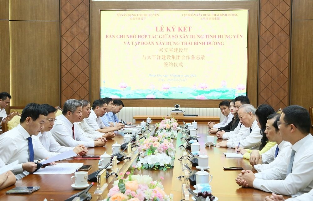 cac-dai-bieu-du-le-ky-ket-ghi-nho-hop-tac-2-.jpg