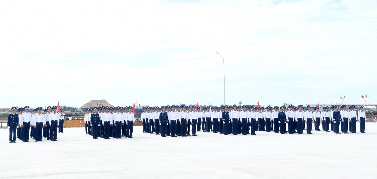 can-bo-hoc-vien-trung-tam-huan-luyen-thuc-hanh-so-1-trong-le-khai-giang.jpg