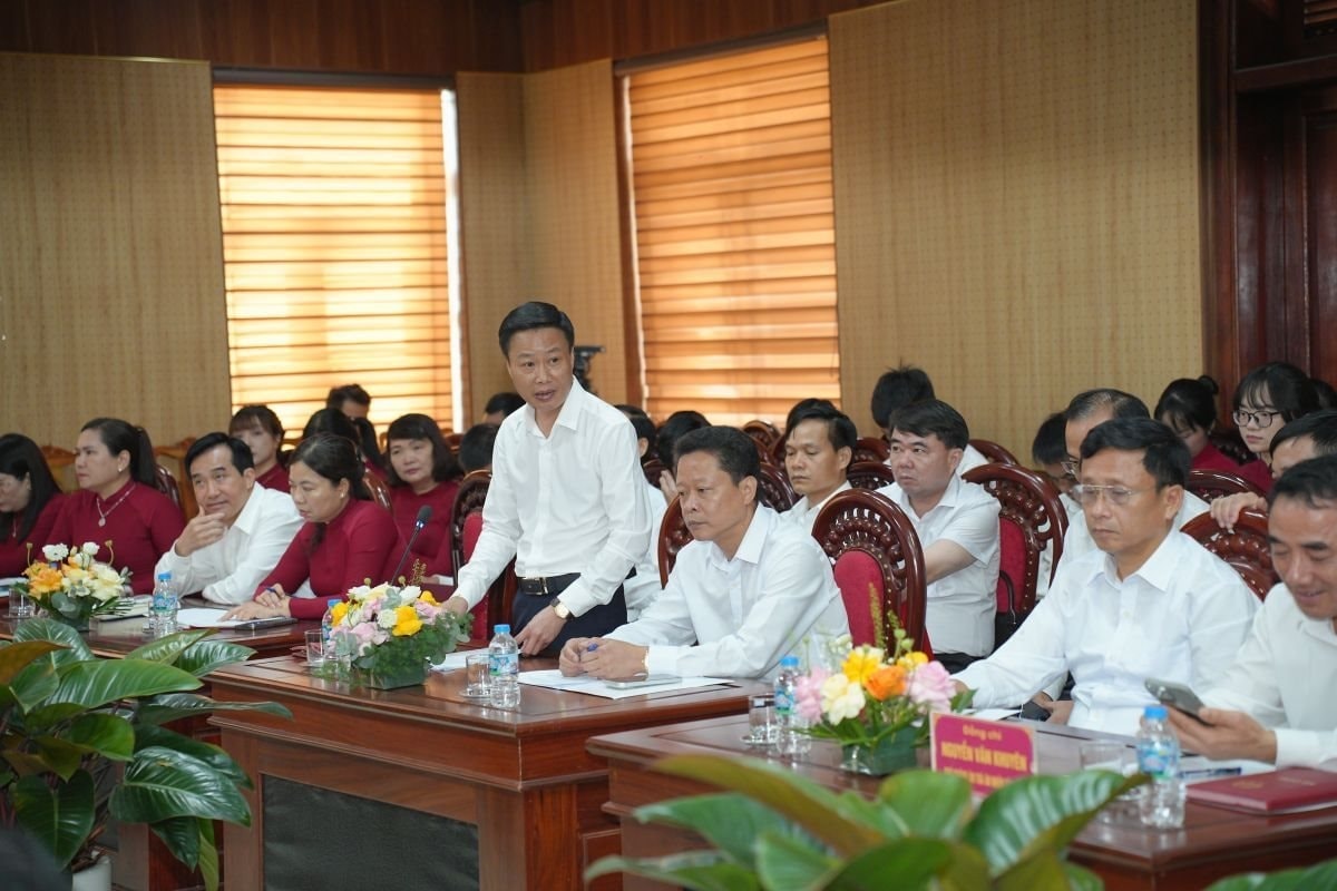 kiennghi.jpg