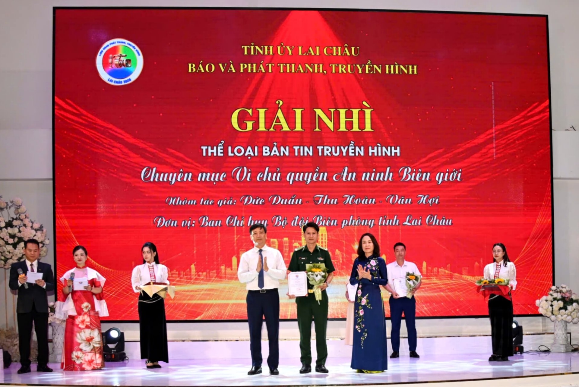 giai-nhi.jpg