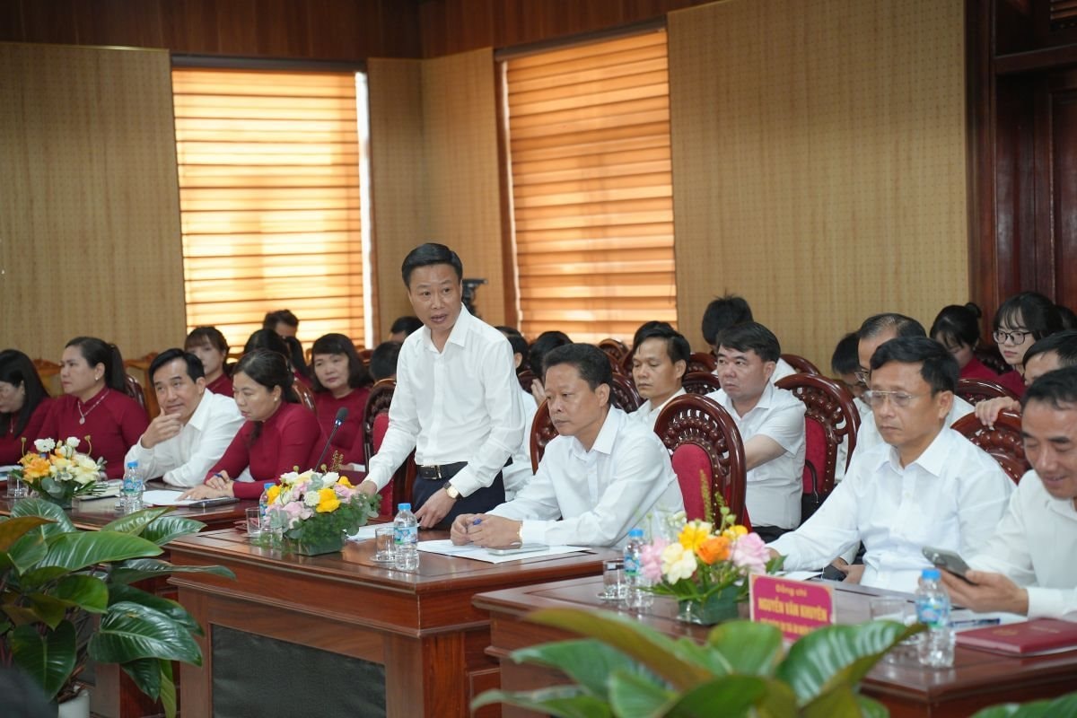kiennghi.jpg