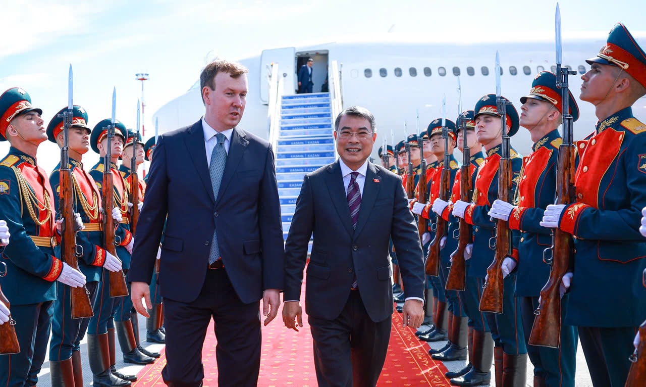 Thủ tướng Lê Minh Hưng đến Kazan, bắt đầu chuyến công tác tại Liên bang Nga- Ảnh 2.