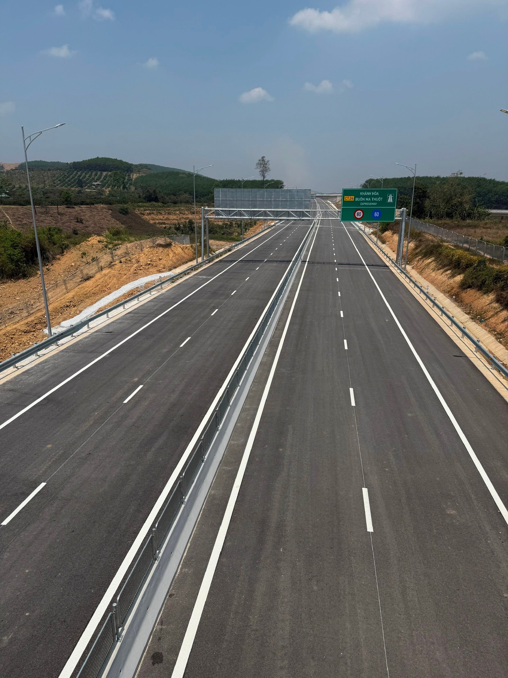 cao-toc-nha-trang-buon-ma-thuot-di-qua-xa-ea-o-gan-13km-2-.jpg