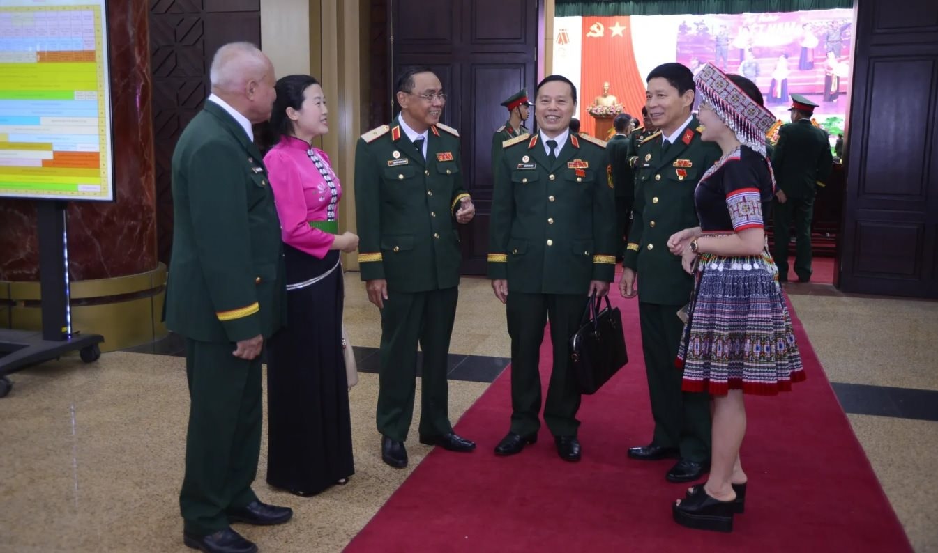 cuu-chien-binh-b.jpg