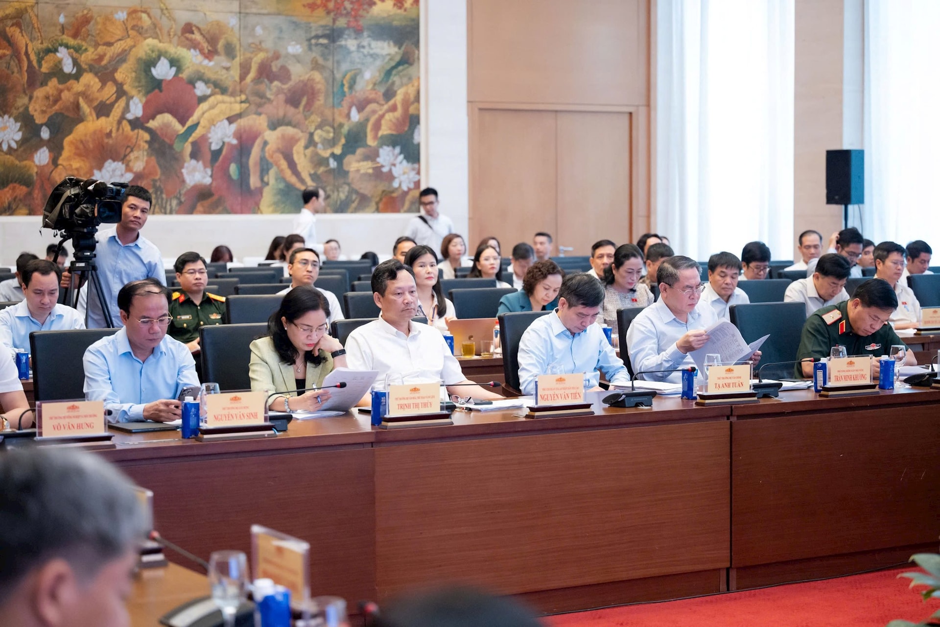 dinh-huong-lap-phap-2-.jpg