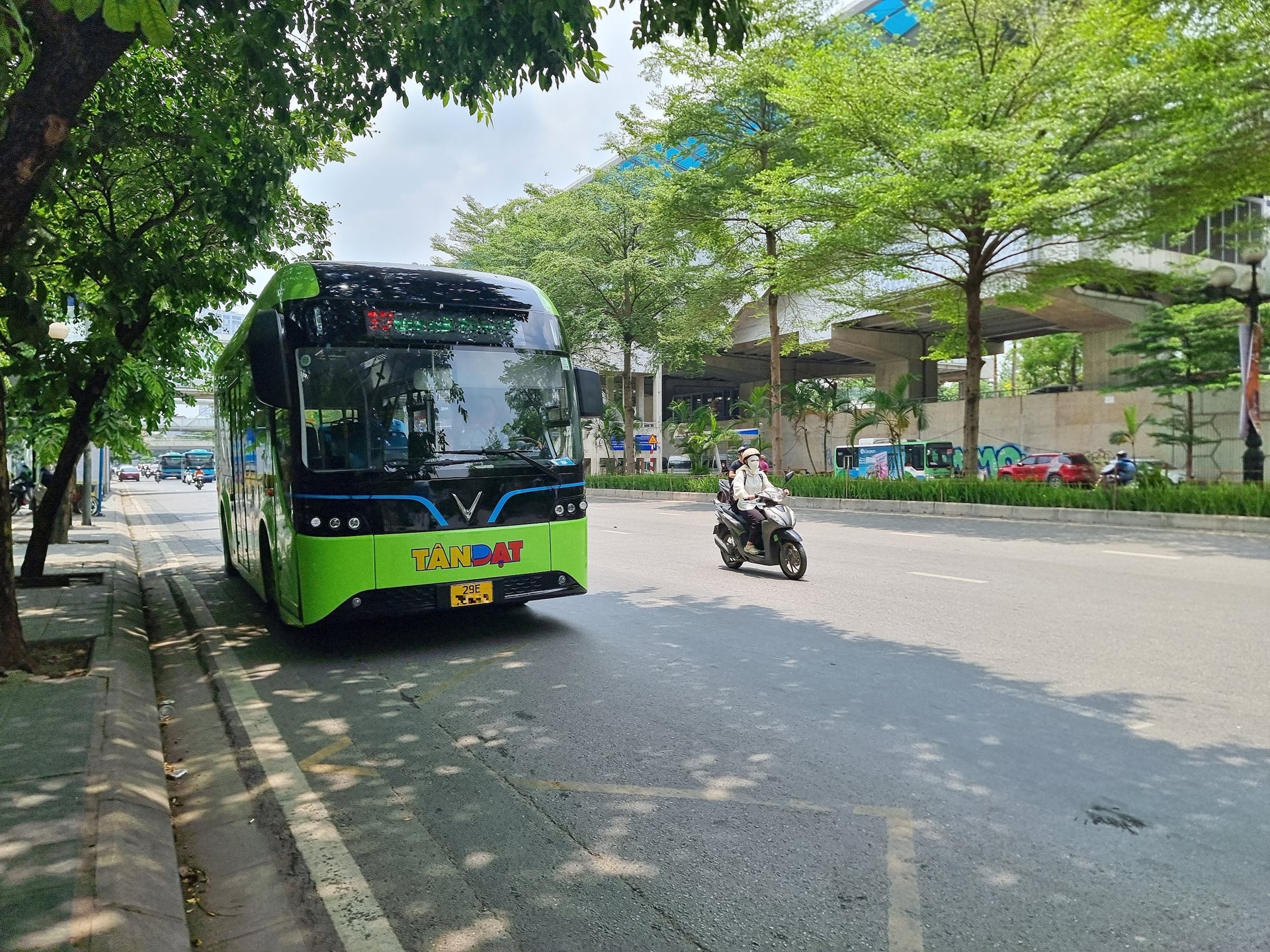ha-noi-ho-tro-chuyen-doi-giao-thong-xanh-bang-chinh-sach-mien-ve-xe-buyt.jpg