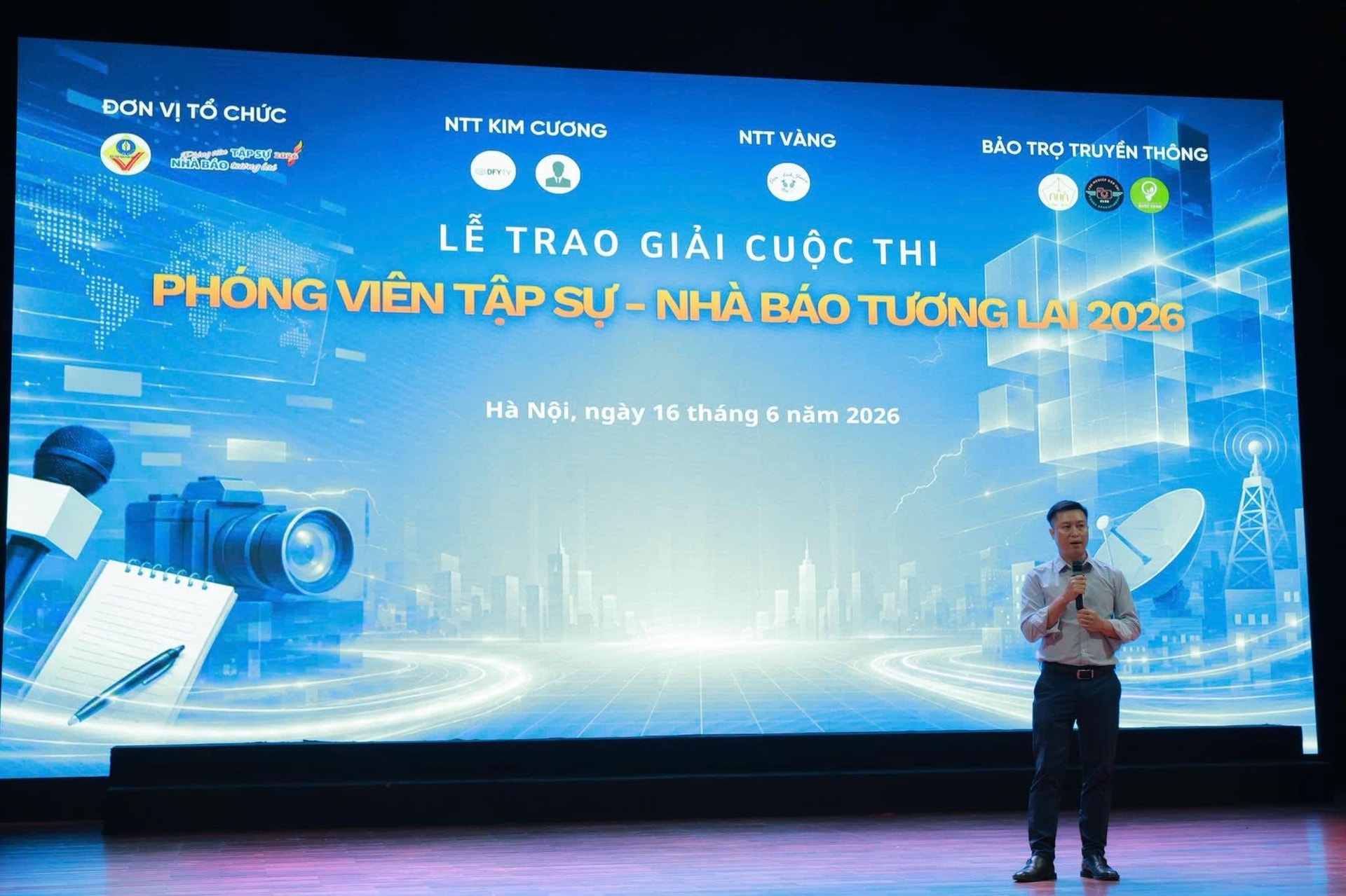 nha-bao-nhat-hoang.jpg