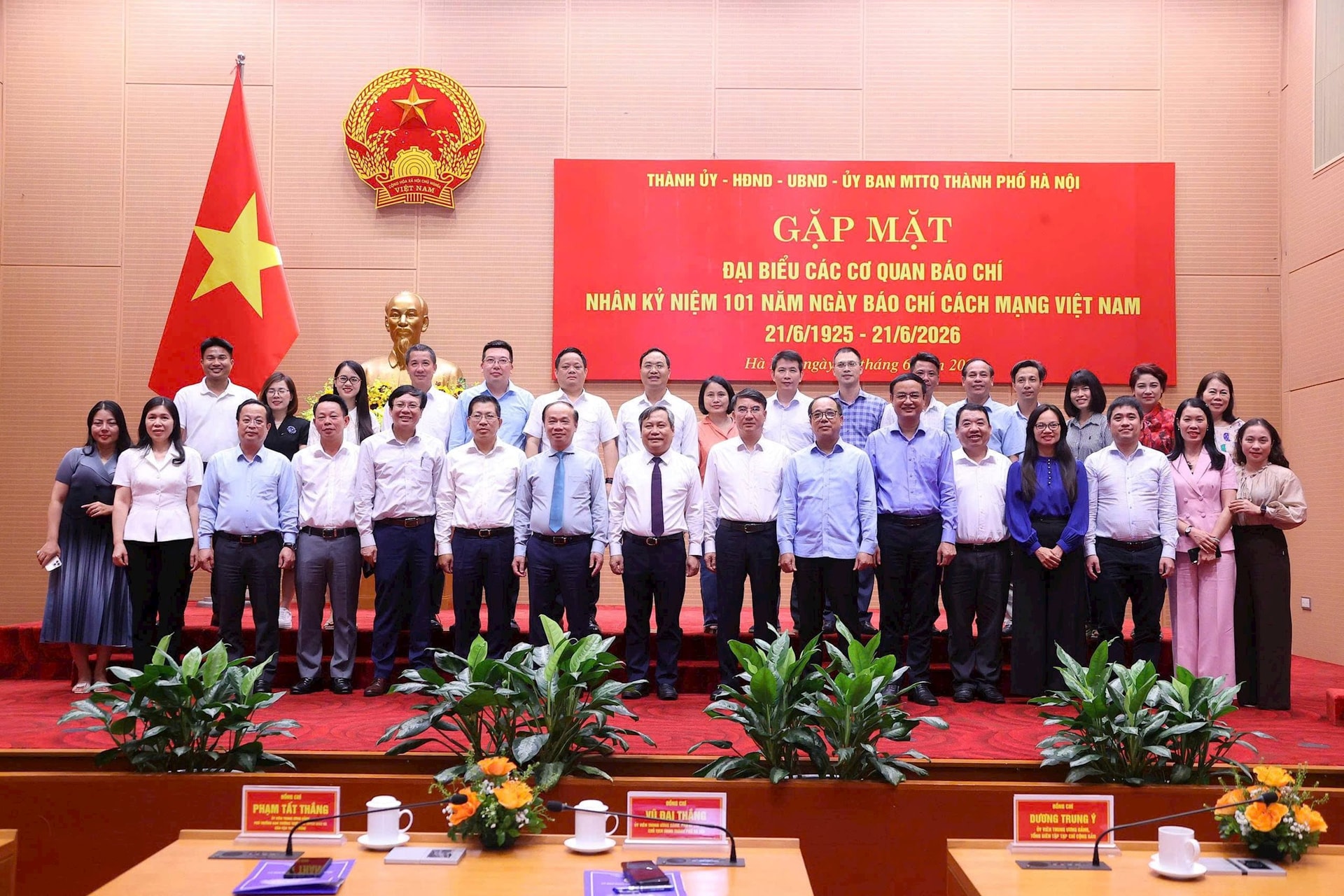 gap-mat-bao-chi-ngay-21-6.jpg