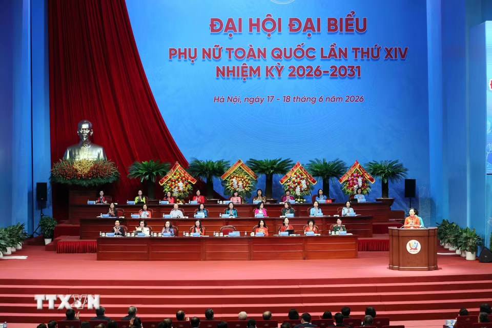 Đoàn Chủ tịch điều hành Đại hội. (Ảnh: An Đăng/TTXVN)