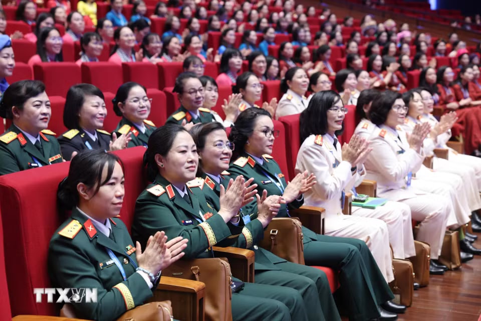 Đại biểu dự Phiên Khai mạc trọng thể Đại hội đại biểu Phụ nữ toàn quốc lần thứ XIV. (Ảnh: Lâm Khánh/TTXVN)