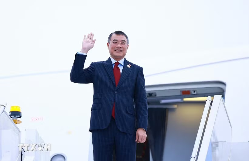 Thủ tướng Lê Minh Hưng kết thúc chuyến tham dự Hội nghị Cấp cao Kỷ niệm 35 năm quan hệ ASEAN-Nga. (Ảnh: Dương Giang/TTXVN)