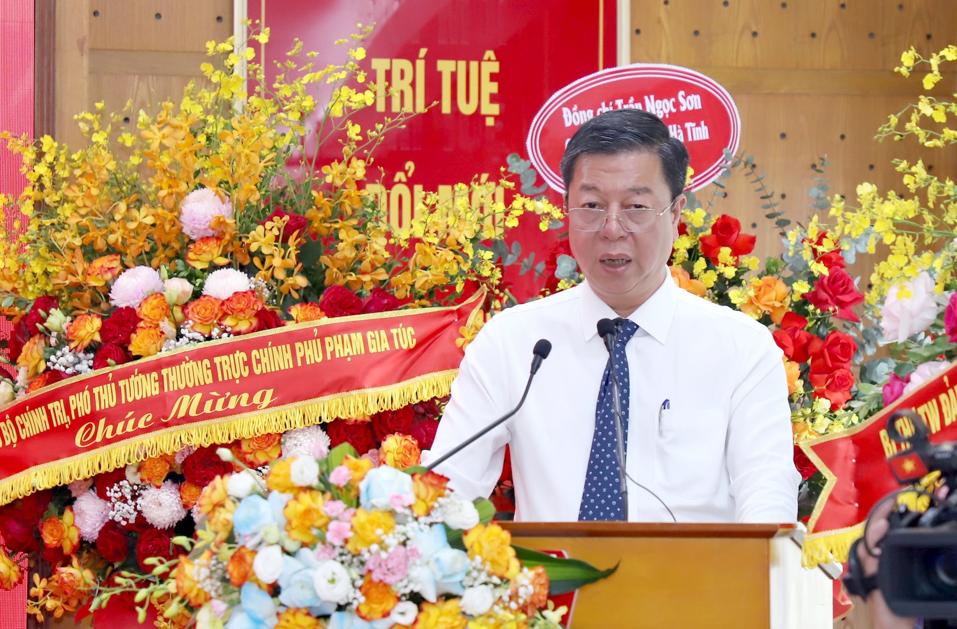 sach-nguyen-hoa-binh-10-.jpg