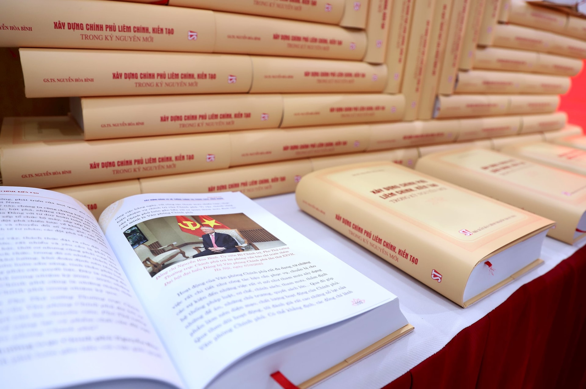 sach-nguyen-hoa-binh-5-.jpg