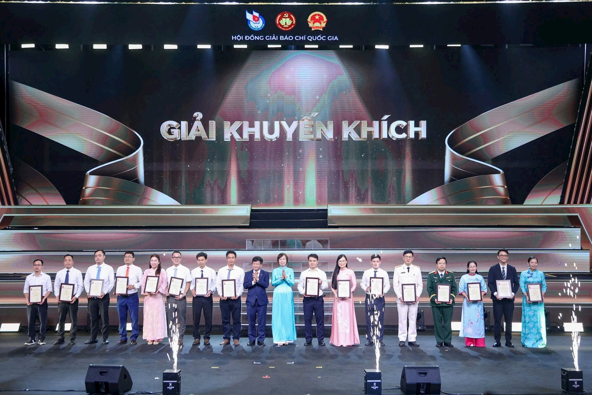 pv-cong-ly-doat-giai-bao-chi-quoc-gia.jpg