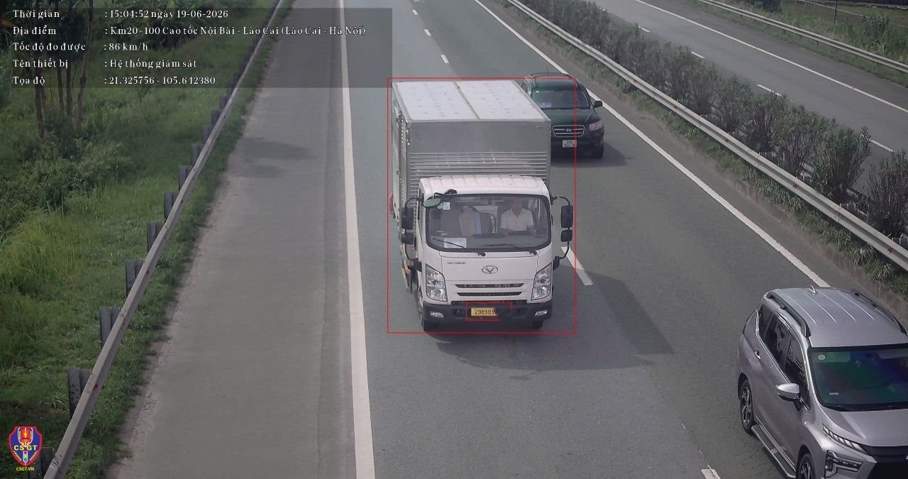 camera-ai-ghi-nhan-hang-tram-truong-hop-vi-pham-giao-thong-trong-24-gio.jpg
