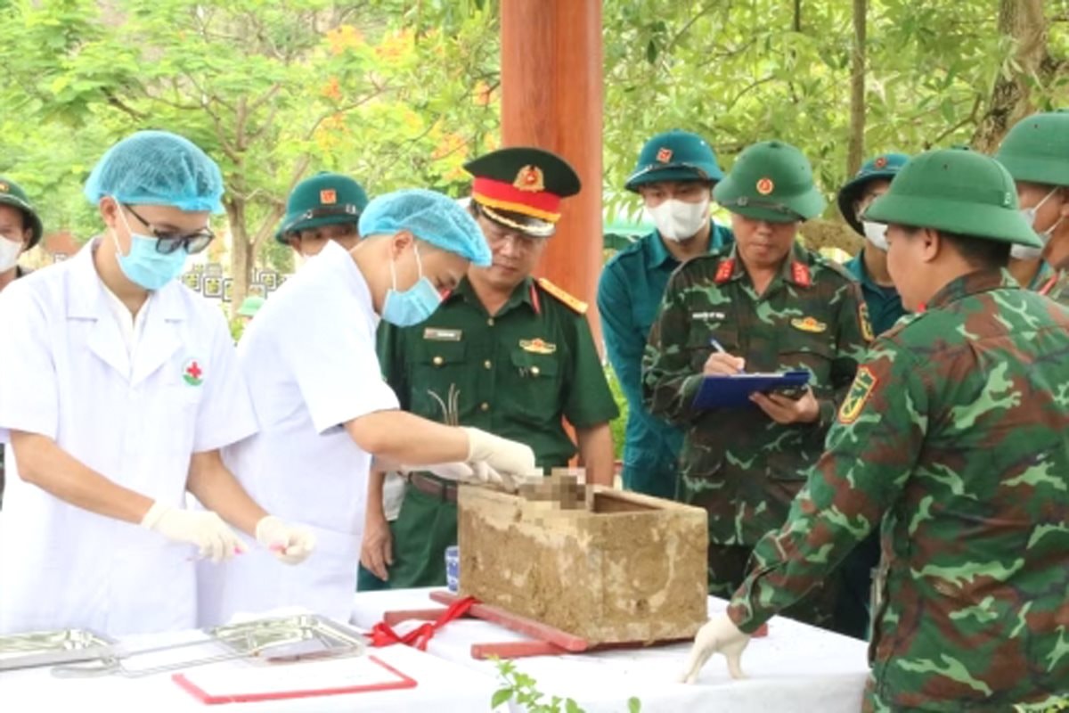 hai-cot-liet-si-1781940615.jpg
