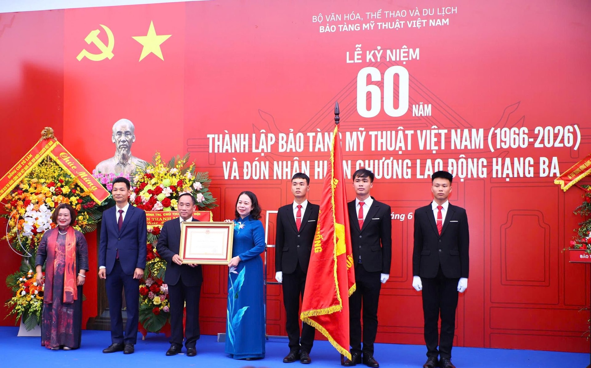 huan-chuong-lao-dong-hang-ba-1.jpeg